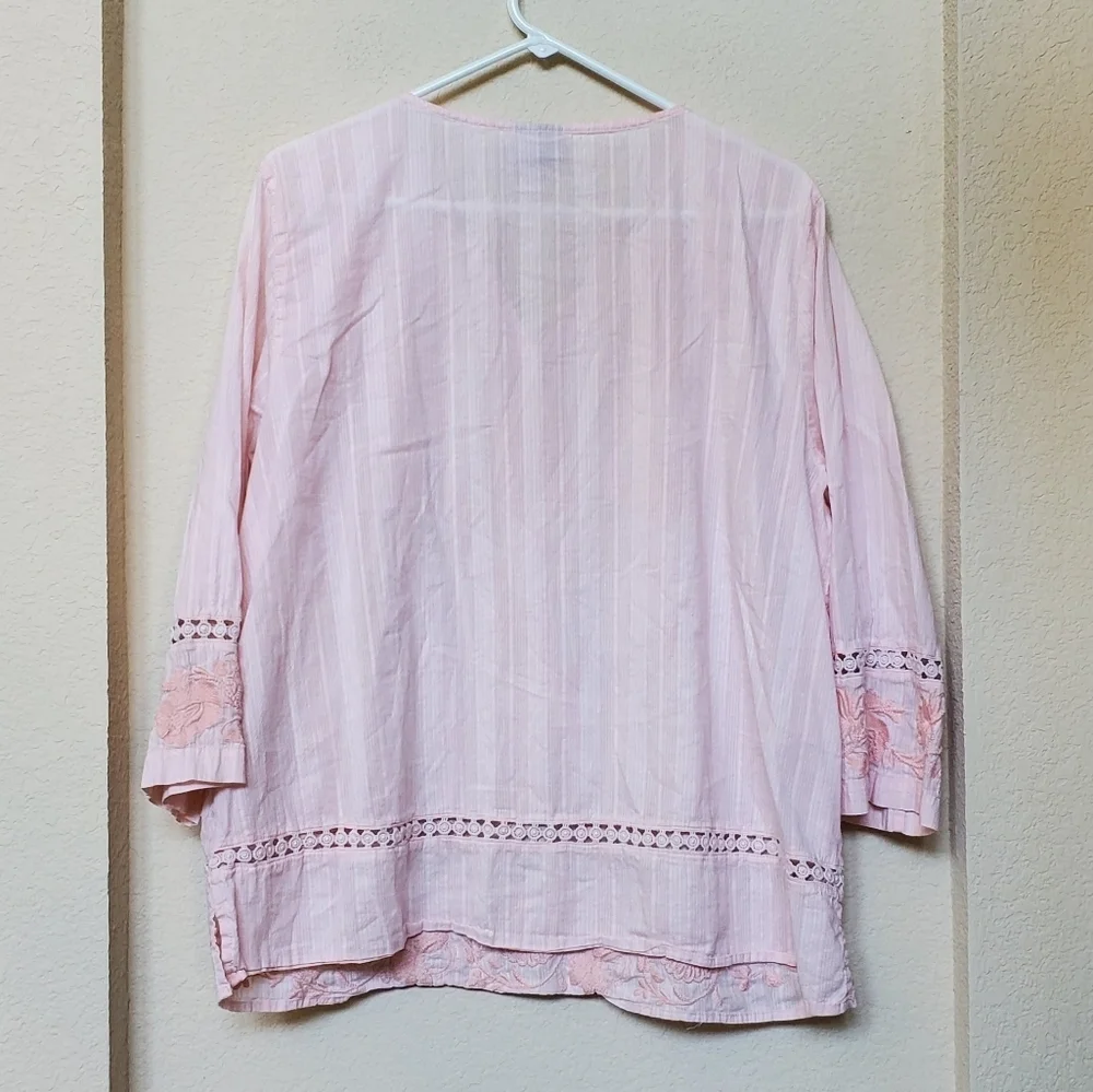 Chicos 3/4:sleeve Embroidered Top.  Size 3 (16) - Picture 5 of 7